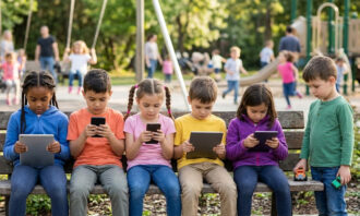 Gadget Pada Interaksi Sosial Anak